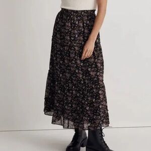 Madewell Crinkle Georgette Tiered Maxi Skirt in Blurred Blooms in size Medium
